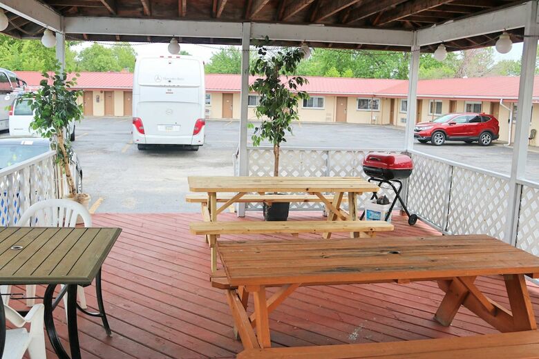 Motel Budget Host Inn Niagara Falls