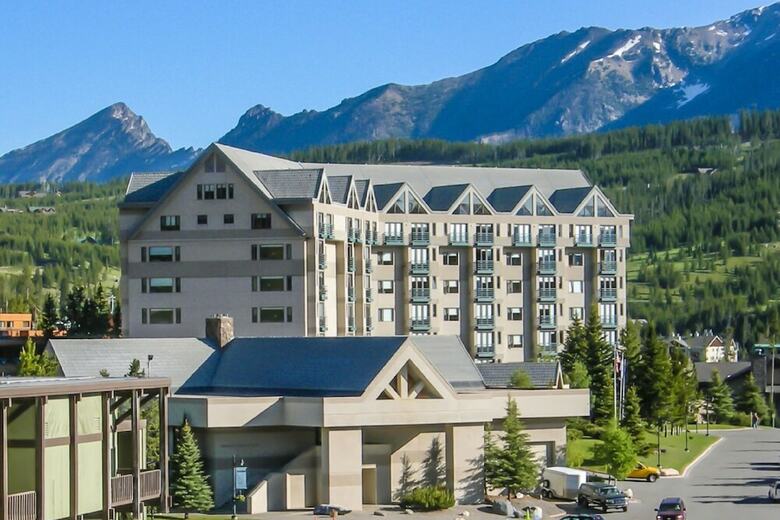 Hotel Shoshone Condos At Big Sky Resort