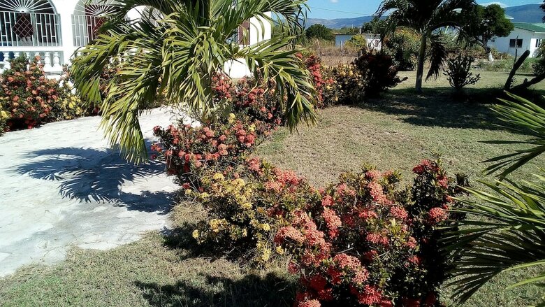 Hotel Treasure Bay Guesthouse