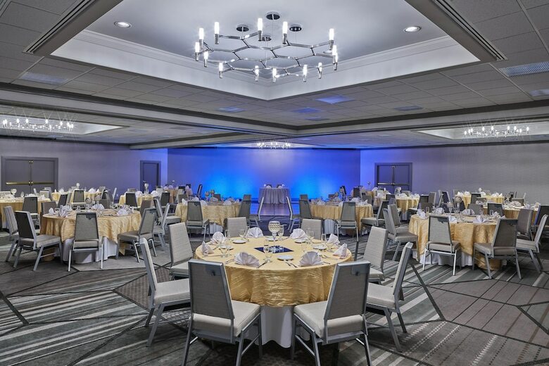 Sheraton Tucson Hotel And Suites