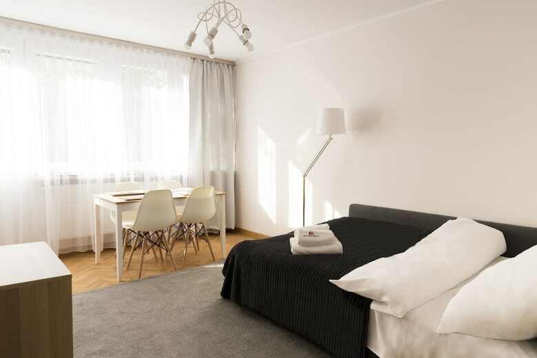 Aparthotel Hosapartments City Center
