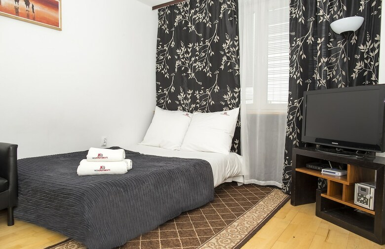 Aparthotel Hosapartments City Center