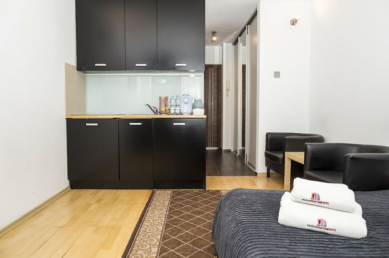 Aparthotel Hosapartments City Center