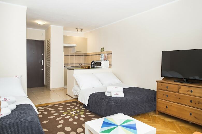 Aparthotel Hosapartments City Center