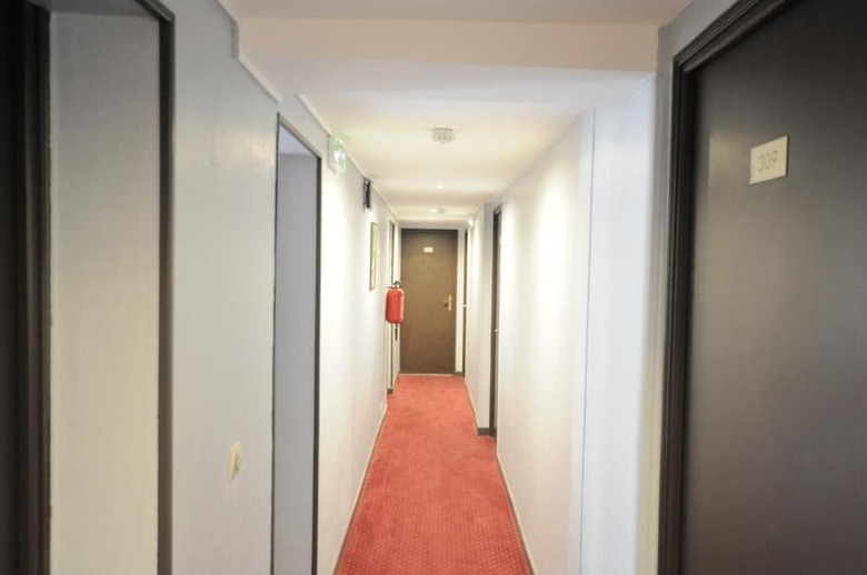 Hotel Hipotel Paris Gambetta Republique