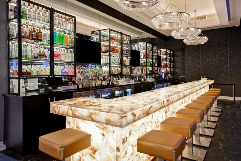 Hotel Doubletree By Hilton Deadwood At Cadillac Jack's