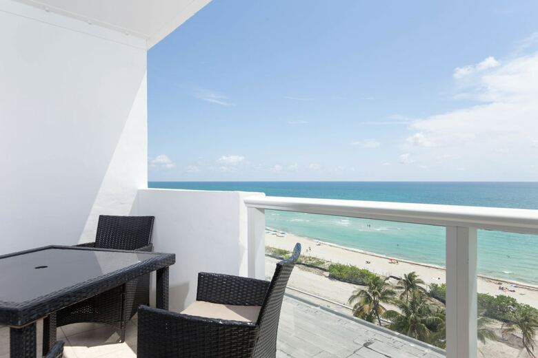 Aparthotel New Point Miami Beach Apartments