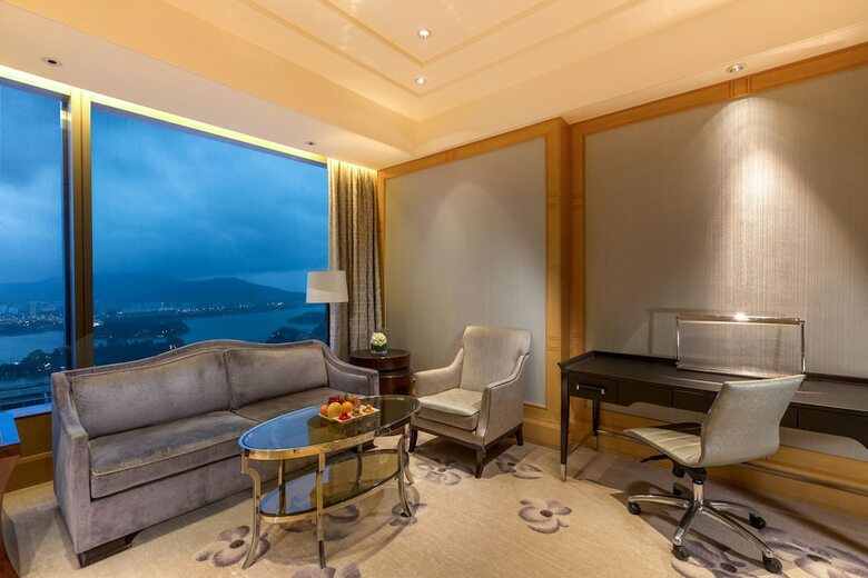 Shangri-la Hotel Nanjing