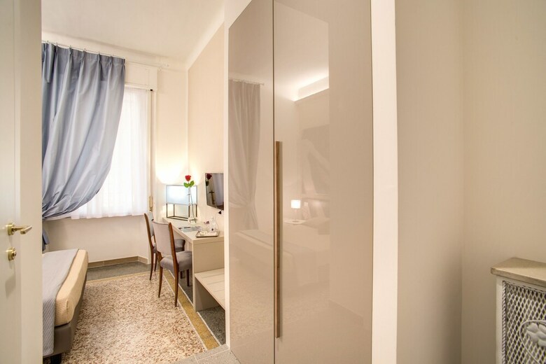 Roma In UNA Stanza Guesthouse