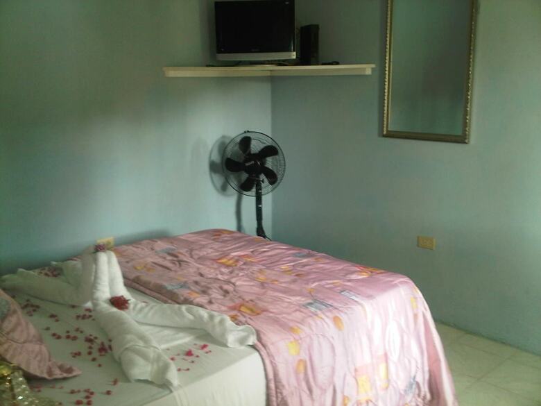 Hotel Treasure's Comfort Inn