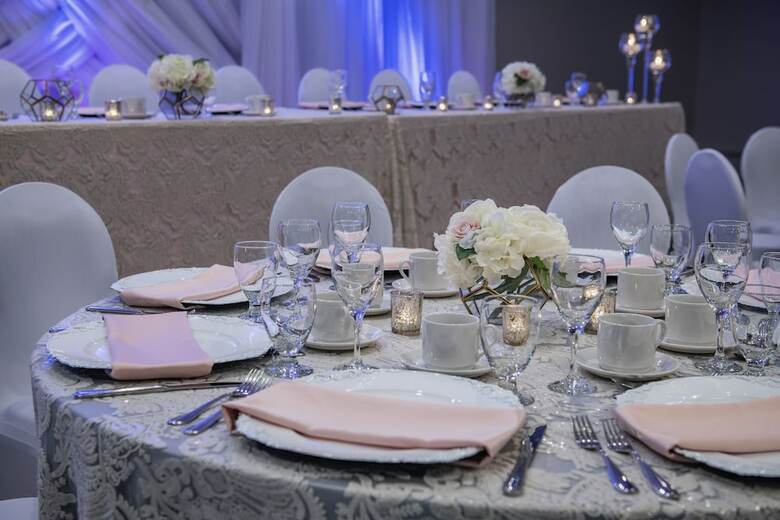 Clarion Hotel & Suites