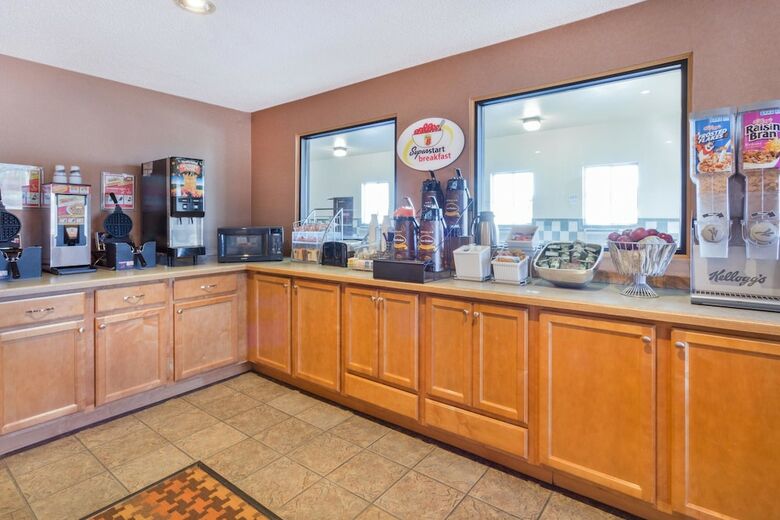 Motel Super 8 By Wyndham Cloverdale