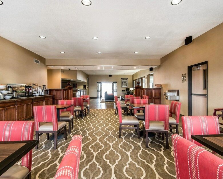 Hotel Quality Inn & Suites