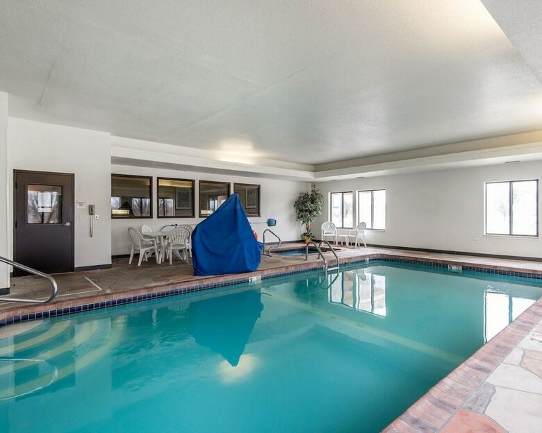 Hotel Quality Inn & Suites
