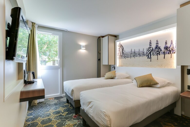 Brit Hotel Caen Nord - M�morial