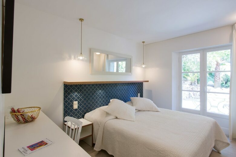 Hotel H�tel Les Capucines