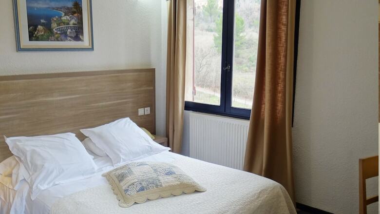Hotel Authentic By Balladins Le Mas Des Ecureuils