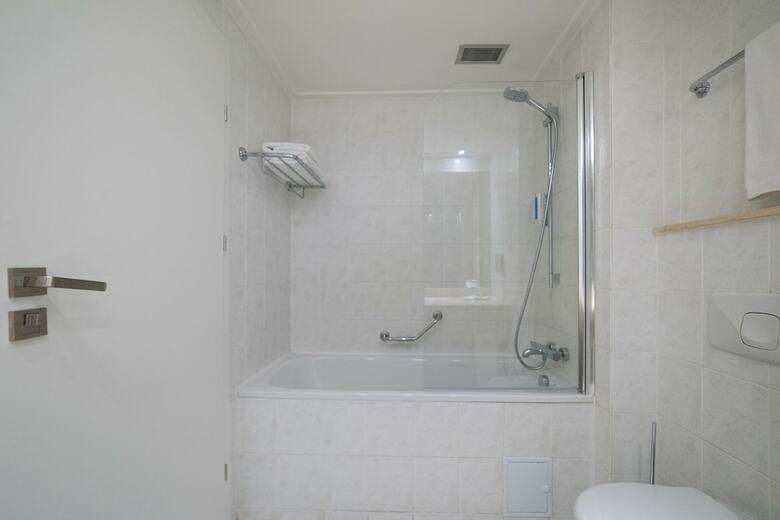 Hotel Vienna House Easy Airport Bucharest