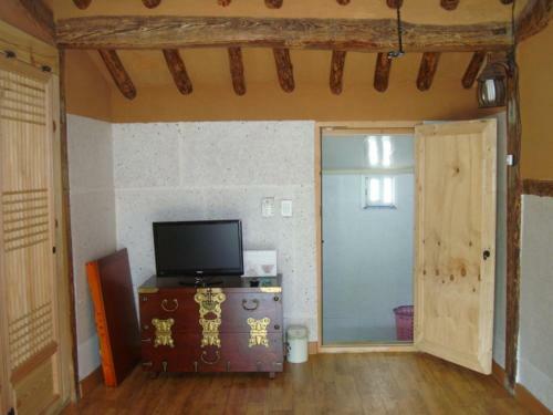 Hostal Sillabang Guesthouse