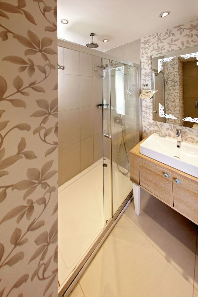 Hotel Mavi Suite T�rkb�k�