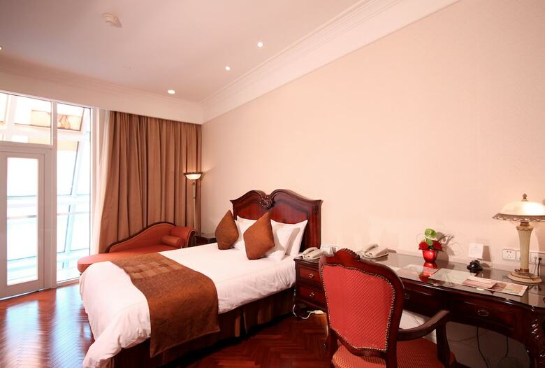 Oriental Riverside Hotel - Shanghai Int'l Convention Center
