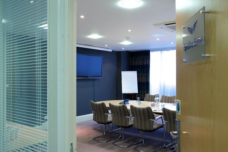 Hallmark Hotel Croydon Aerodrome