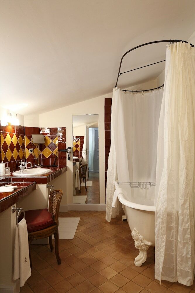 Hotel Hostellerie De L'abbaye De La Celle
