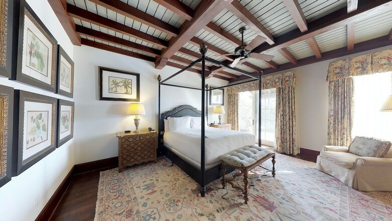Hotel The Cloister