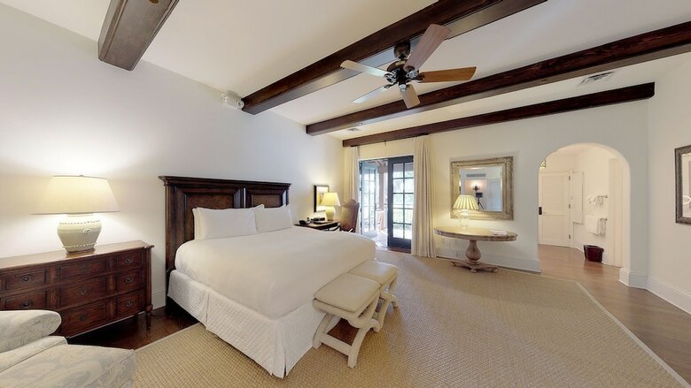 Hotel The Cloister