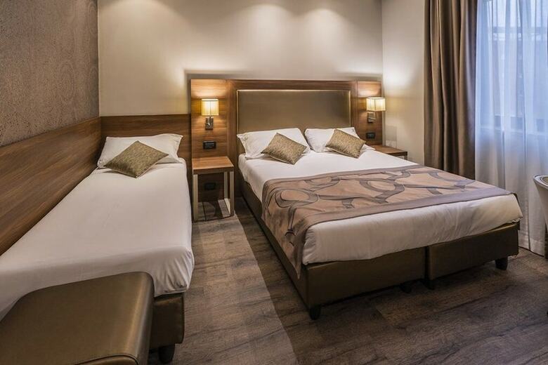 Smart Hotel Holiday