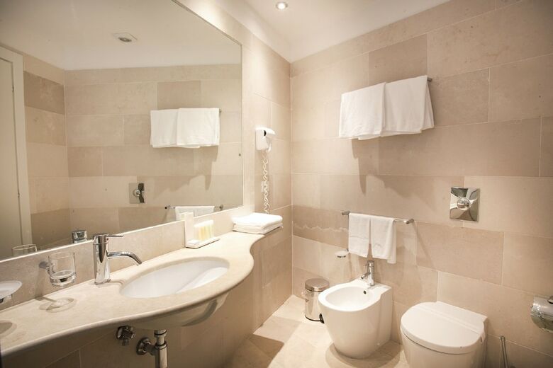 Hotel Isola Sacra Rome Airport