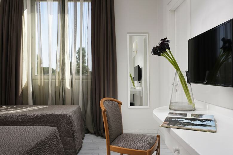 Hotel Isola Sacra Rome Airport