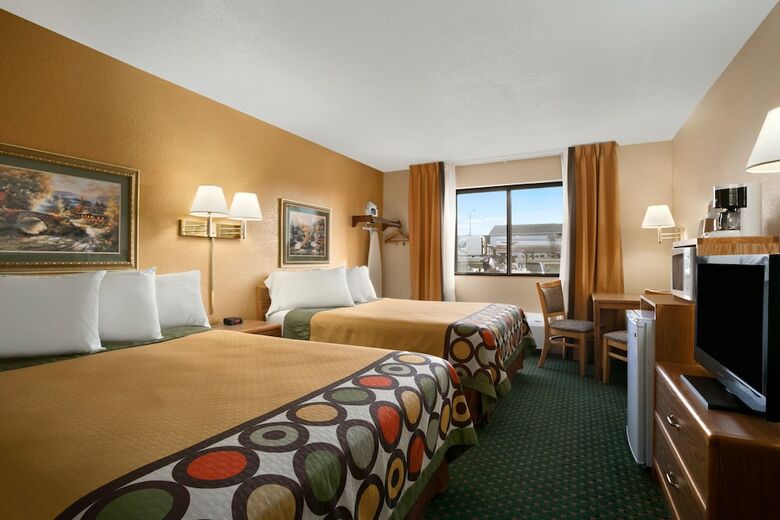 Hotel Super 8 By Wyndham Alexandria Mn