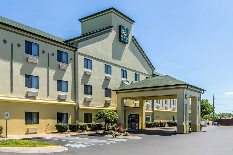 Motel Quality Inn & Suites
