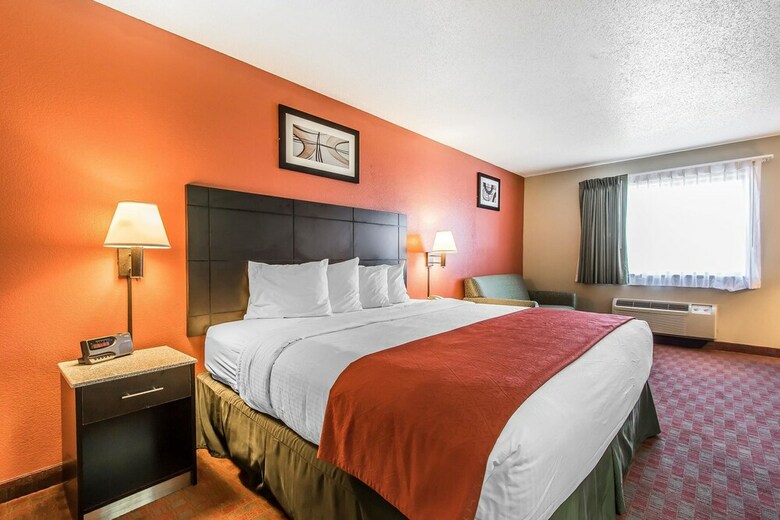 Motel Quality Inn & Suites