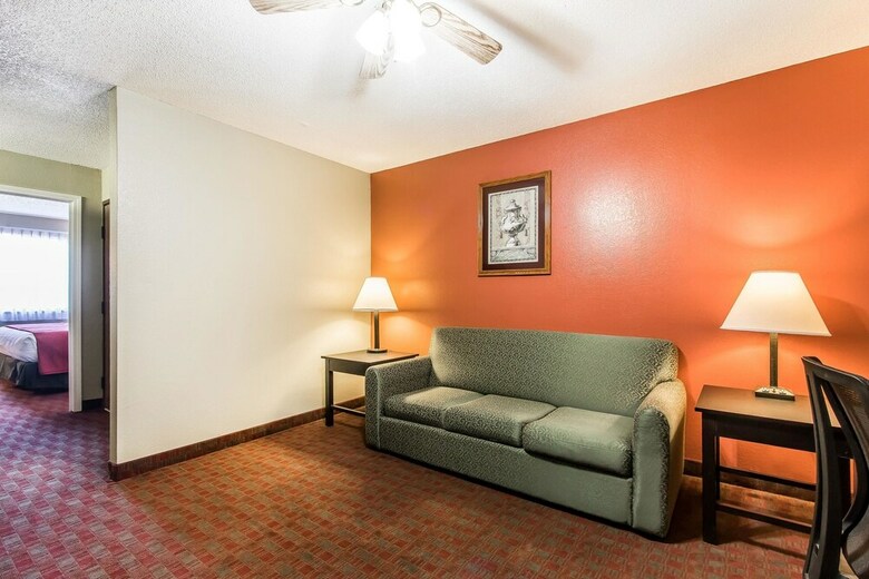 Motel Quality Inn & Suites