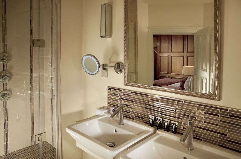 Hotel South Lodge