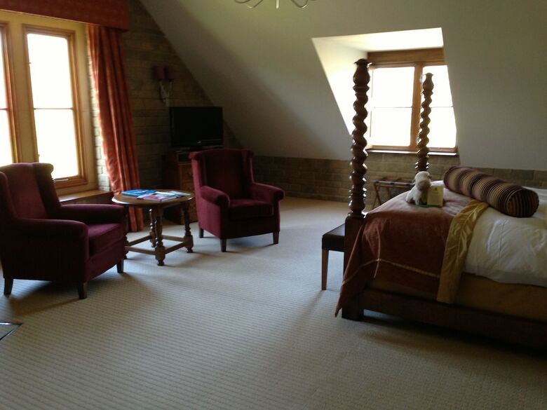 Hotel South Lodge