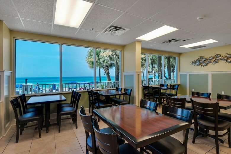 Hotel Beachcomber By The Sea