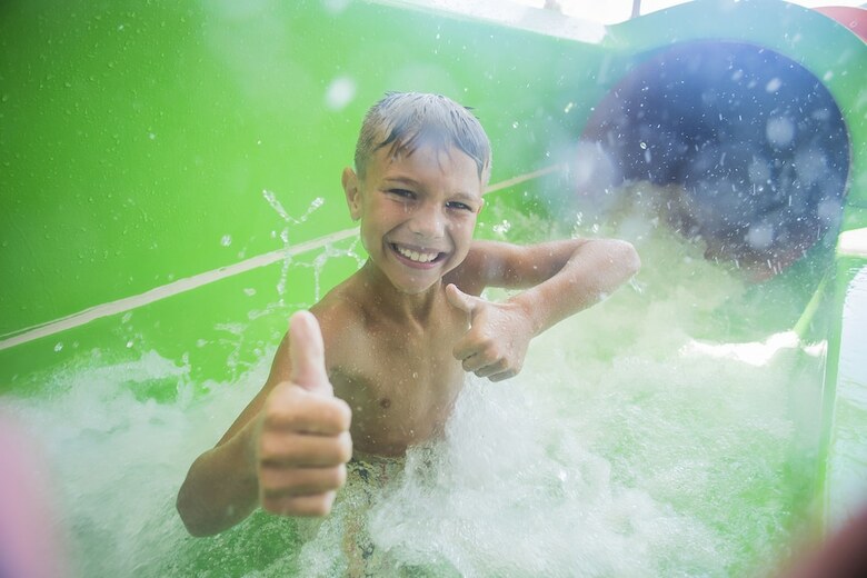 Hotel Crown Reef Beach Resort And Waterpark