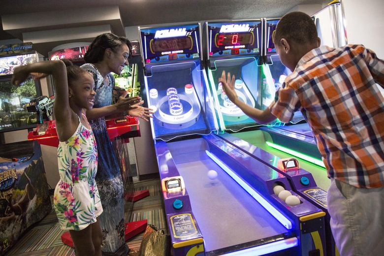 Hotel Crown Reef Beach Resort And Waterpark