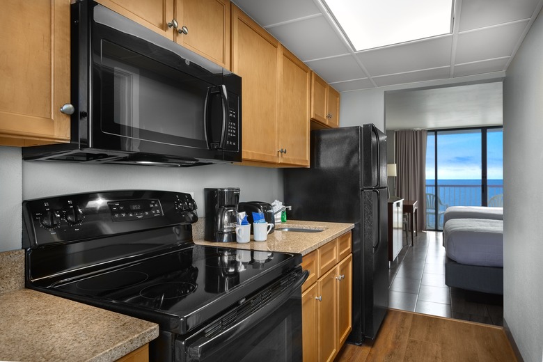 Hotel Crown Reef Beach Resort And Waterpark