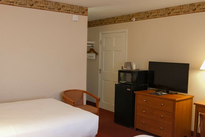 Hotel Flagship Inn And Suites
