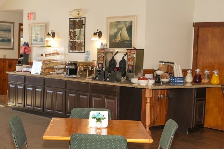Hotel Flagship Inn And Suites