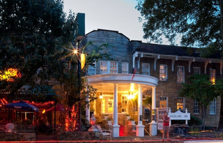 Hotel The Highland Inn