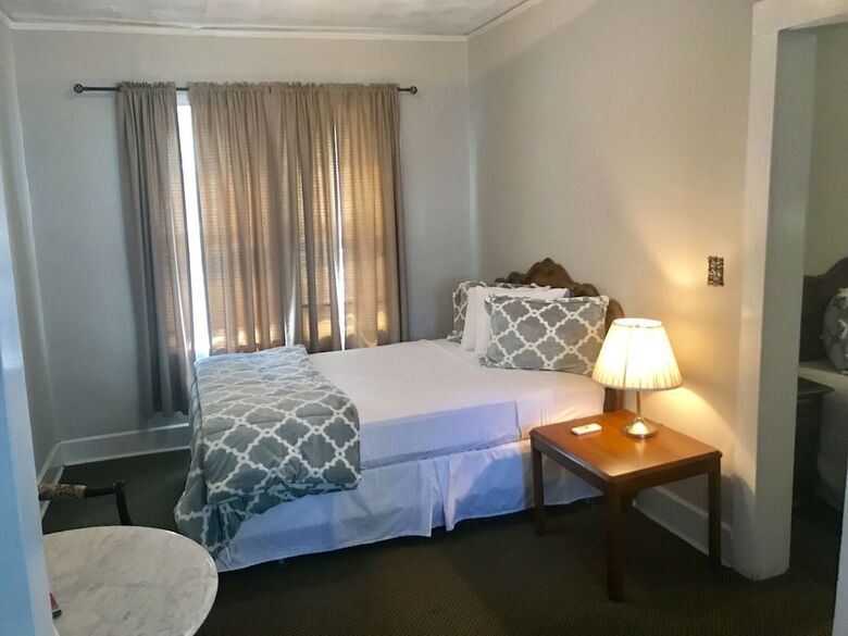 Hotel The Highland Inn