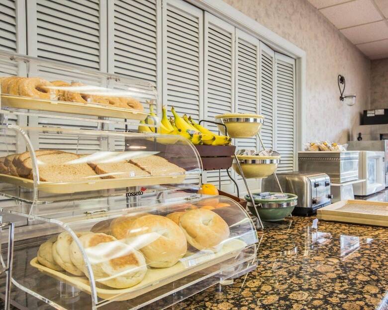 Hotel Econo Lodge Inn & Suites