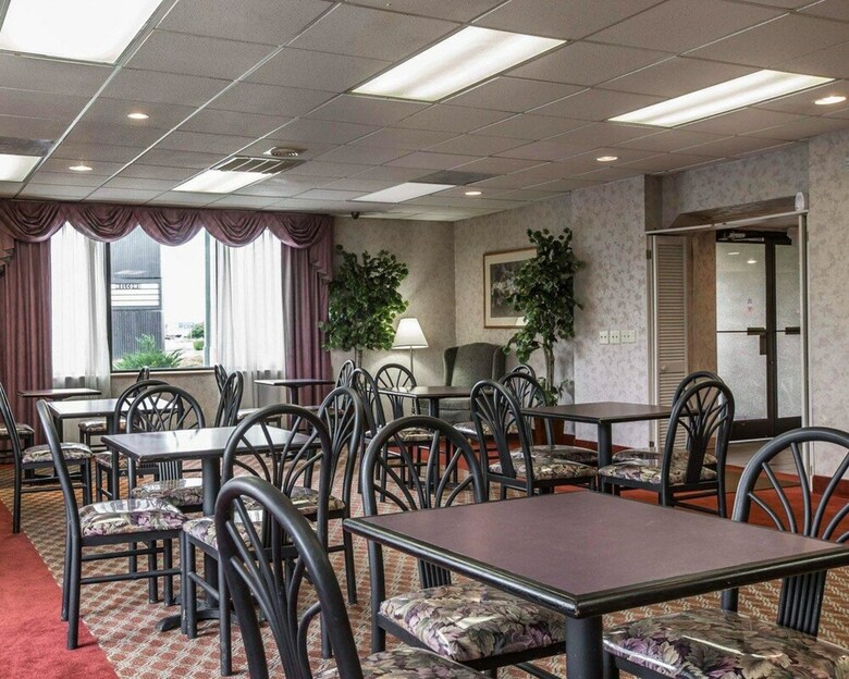 Hotel Econo Lodge Inn & Suites