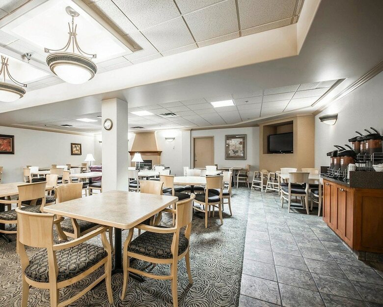 Hotel Comfort Inn & Suites