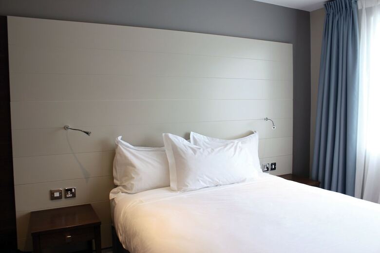 North Lakes Hotel And Spa